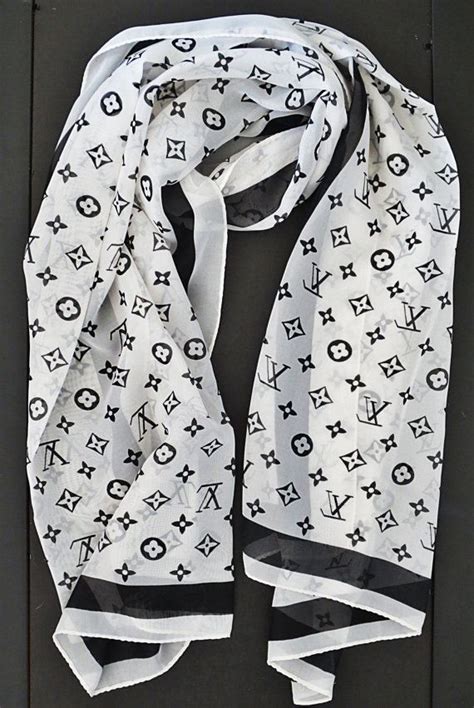 lv black and white scarf for autumn season|louis vuitton knit scarf.